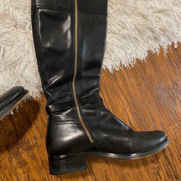 🤩Michael Kors boots🤩 accepting offers ‼️ - Picture 4 of 12